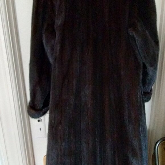 Mink coat, black glama